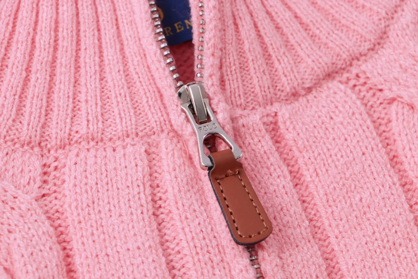 P230 RALPH LAUREN Ralph Lauren seven-color classic small label embroidered stand-collar long-sleeved half-zip knitted sweater tops for men and women seven colors Color: black white gray royal blue pink sky blue khaki code number: S M L XL material: cotton